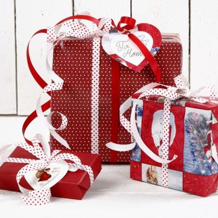Papier cadeau de Noël rouge et blanc