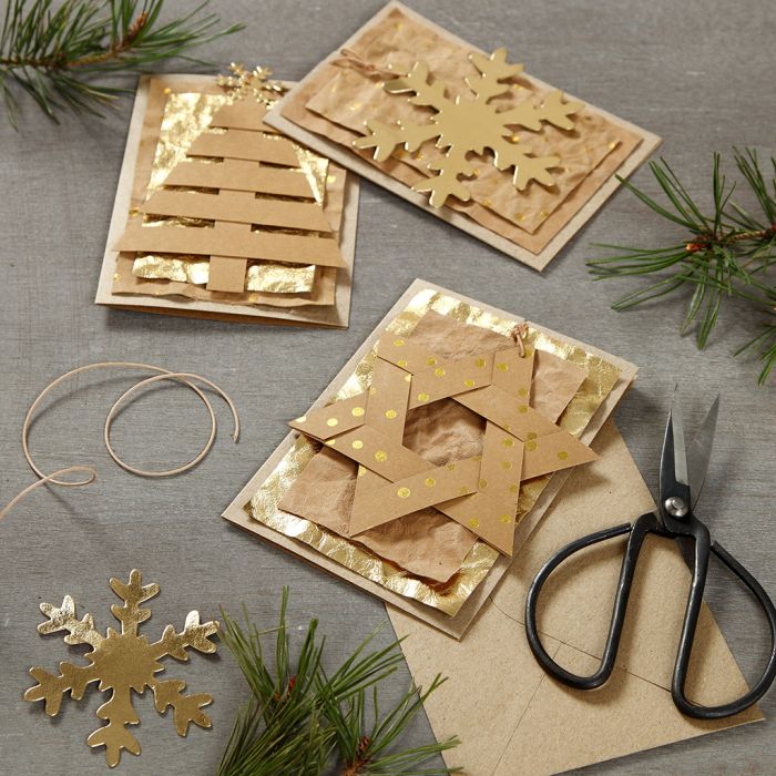 Cartes de Noël décorées avec des suspensions en papier imitation cuir