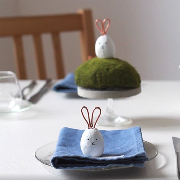 Un porte-nom en forme de lapin réalisé en pâte autodurcissante Fimo Air