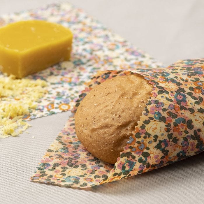 Réutilisez du papier d'amballage de sandwish pour créer votre emballage patchwork en tissu pour vos repas de midi