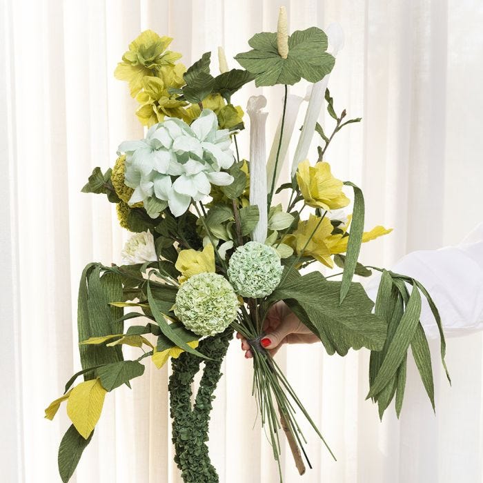 Bouquet de papier crépon pour grand vase