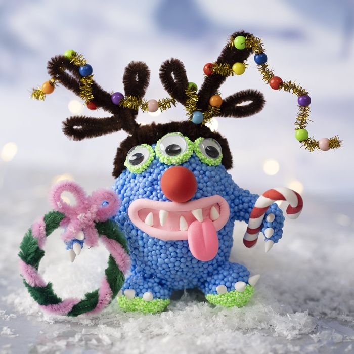 Kerstmonster gemaakt van Foam Clay® en Silk Clay®