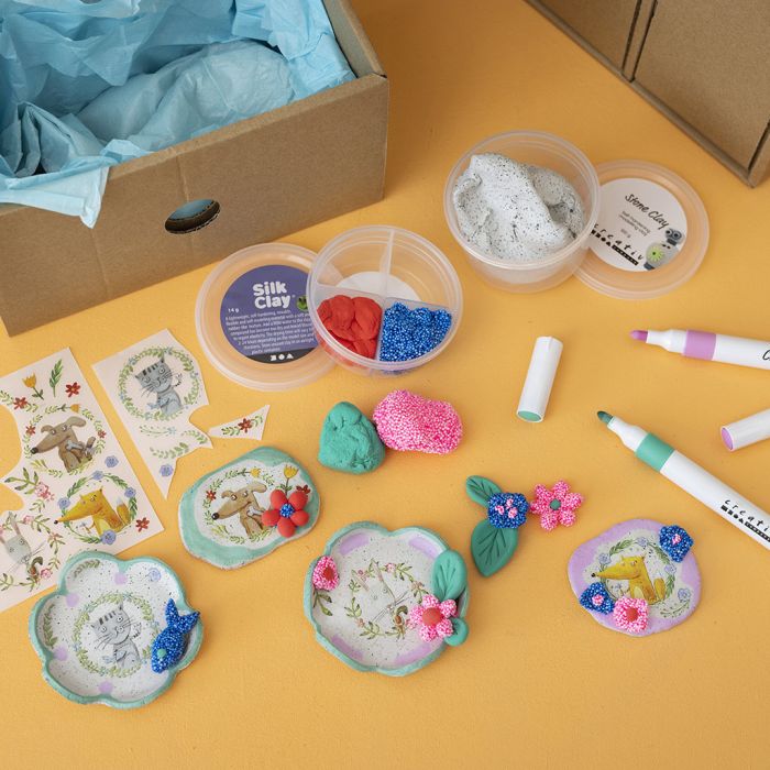 Stone Clay versierd met schattige dierenmotieven