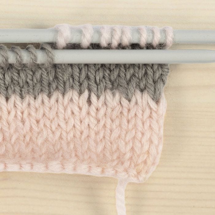 Comment changer de couleur lors d'un travail au tricot