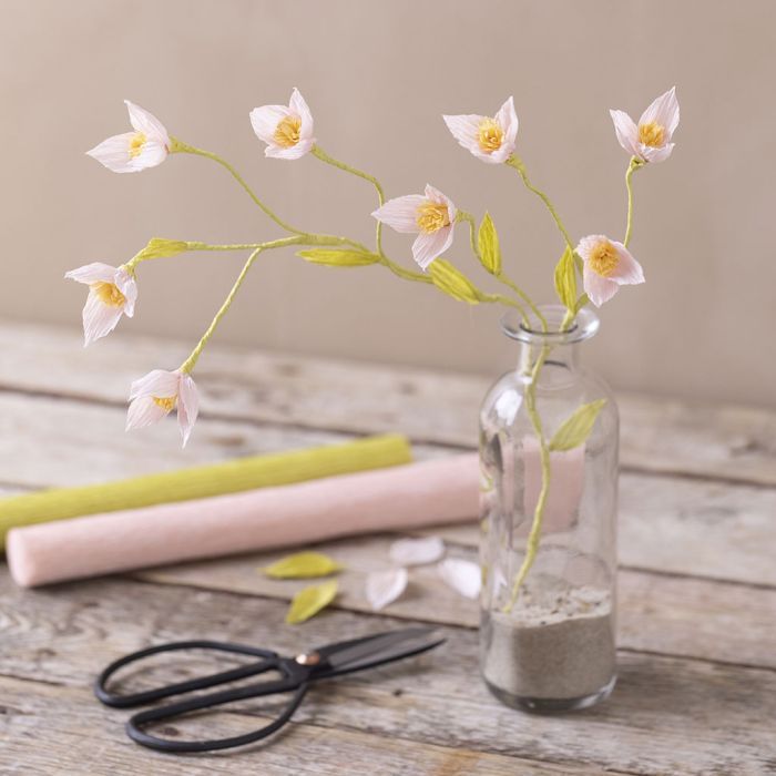 Kersentak van crêpepapier