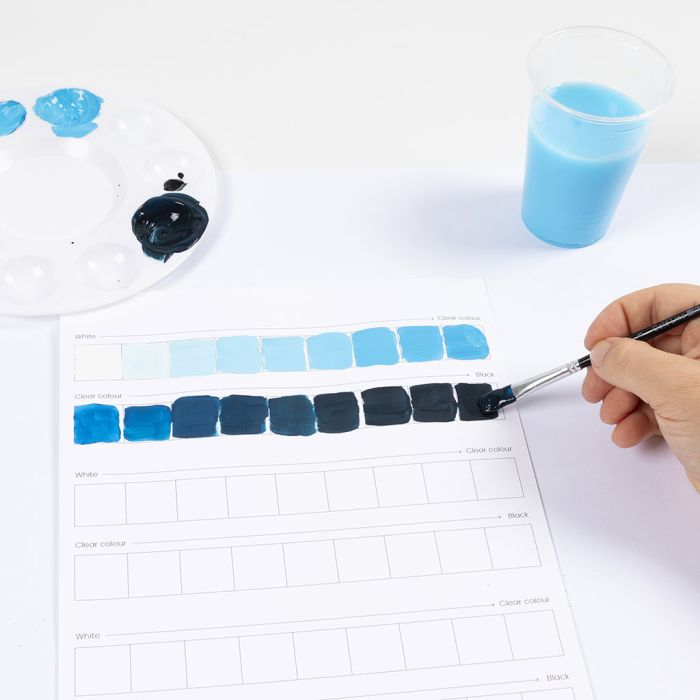 Comment utiliser le noir et blanc pour changer la teinte des couleurs de gouache