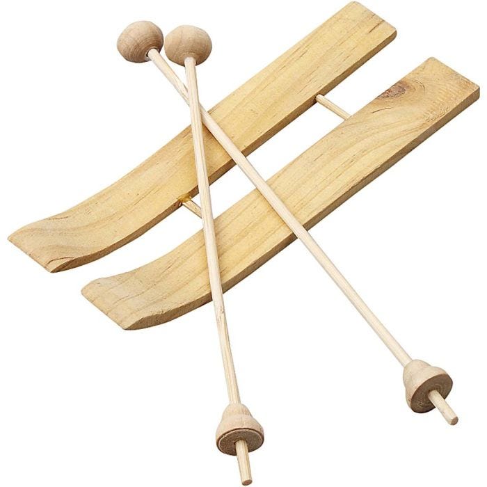 Skis et bâtons, dim. 11x3,8 cm, 3 paire/ 1 Pq.
