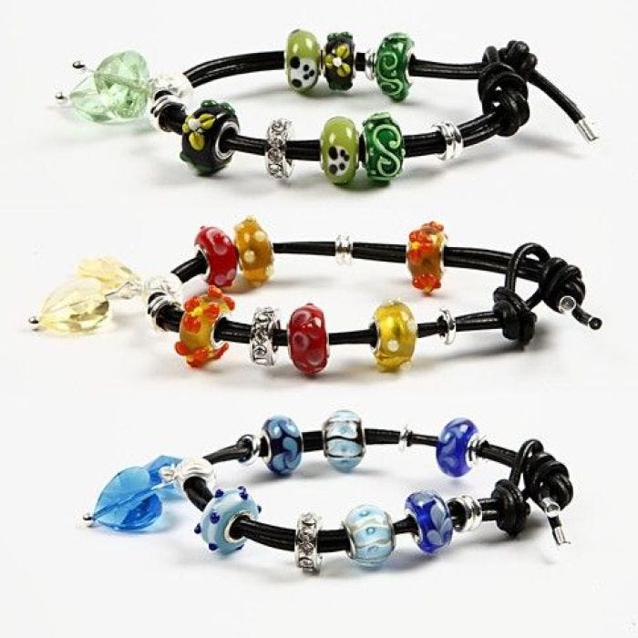 Leather bracelet with glass charm beads