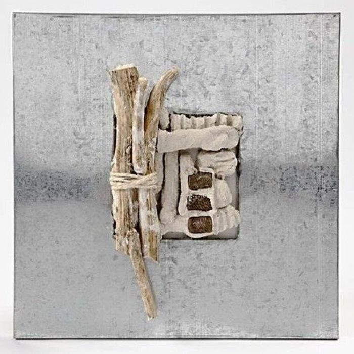 Simple zinc frame with papier-mâché pulp