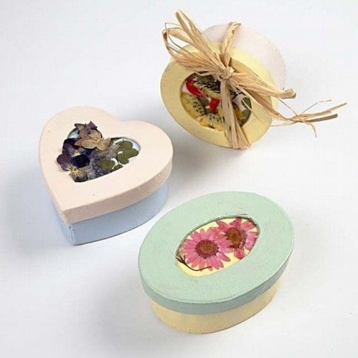Boxes and Trivets with pressed Flowers