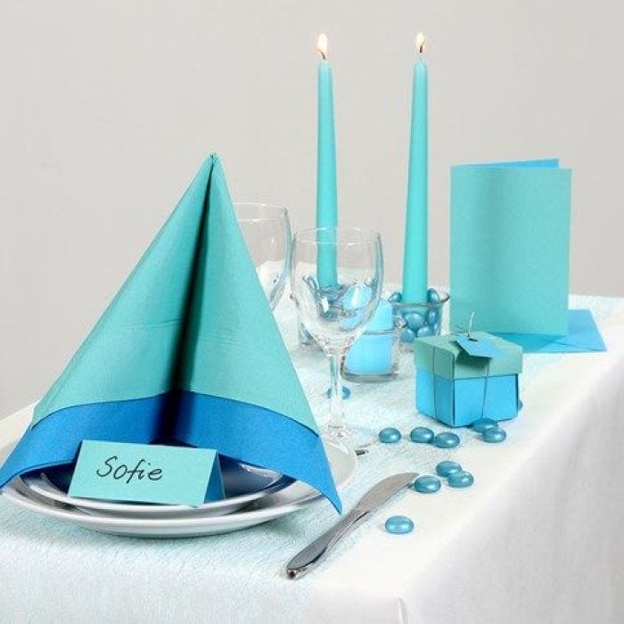 Inspiration pour fêtes avec décoration de table turquoise
