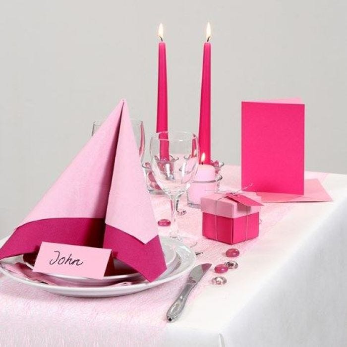 Inspiration pour fêtes avec décoration de table rose