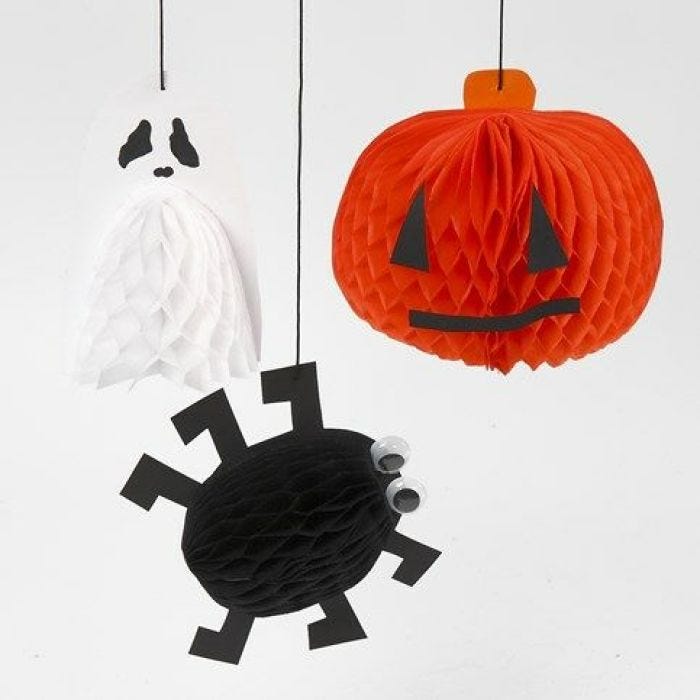 Halloween decoraties van harmonicapapier