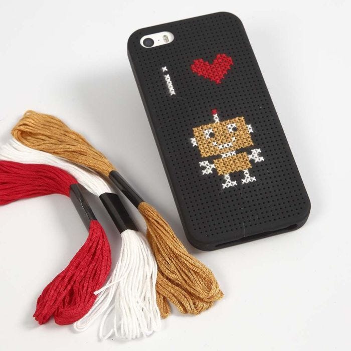 Une housse de téléphone en broderie