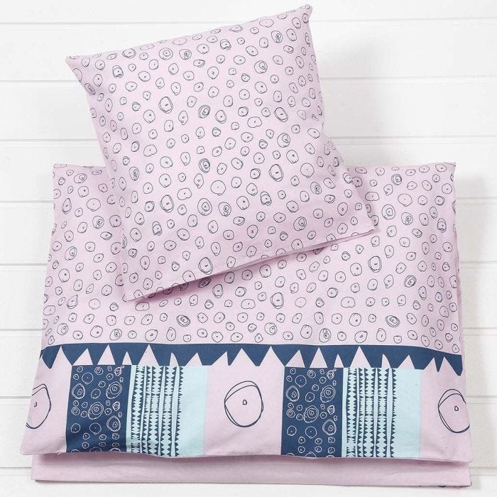 Literie pour bébé couette et coussin