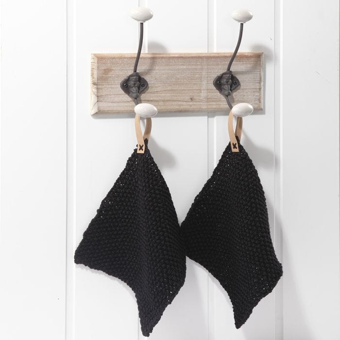 Knitted Pot-holders with Faux Leather Paper Straps