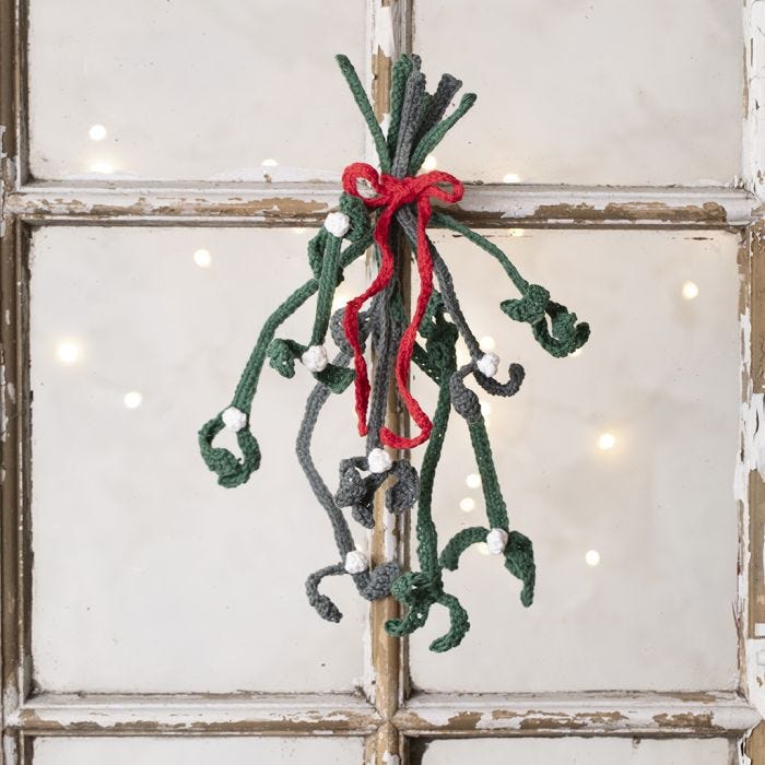 Crochet your own mistletoe