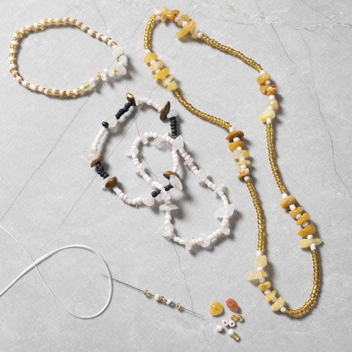 Bijoux avec quartz rose, œil de tigre et calcite miel