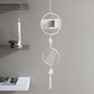 Macramé mobiel met bergkristallen