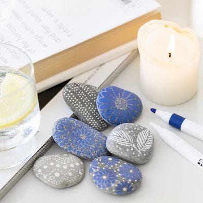 Pierres décoratives avec motifs