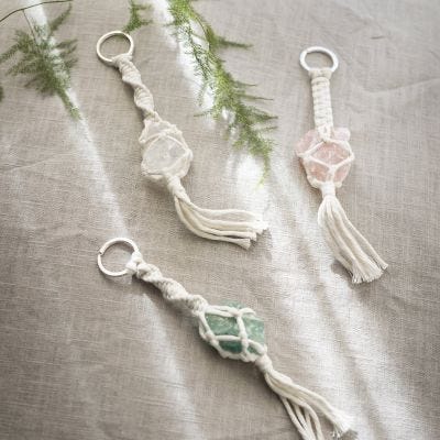 Porte-clés en macramé avec cristal