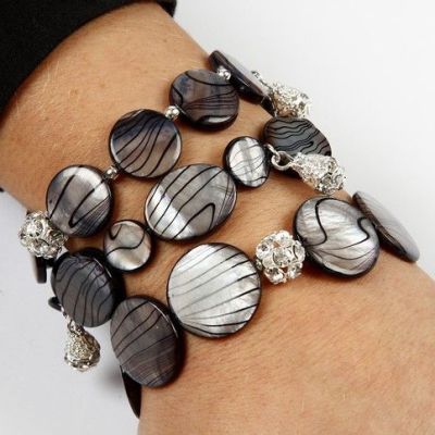 A Bracelet with Oyster Beads