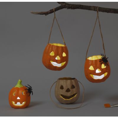 Des lanternes en terre cuite et papier mâché pour Halloween