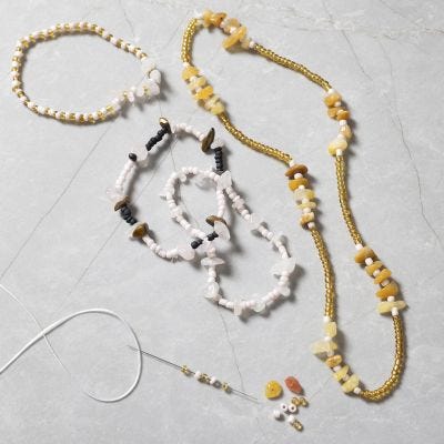 Bijoux avec quartz rose, œil de tigre et calcite miel