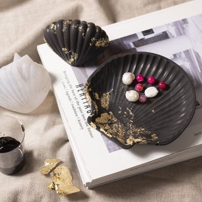 Coquillage et sculpture en mélange de moulage en résine noire