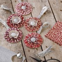 Fabric rosettes for hanging