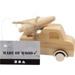 Vrachtwagen met kerstboom