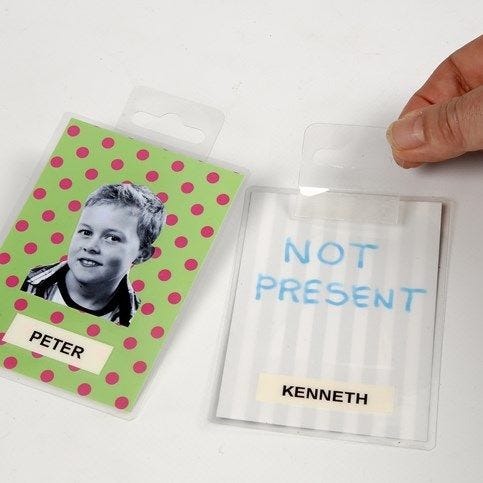 Des badges porte-nom avec photo en papier glacé plastifié